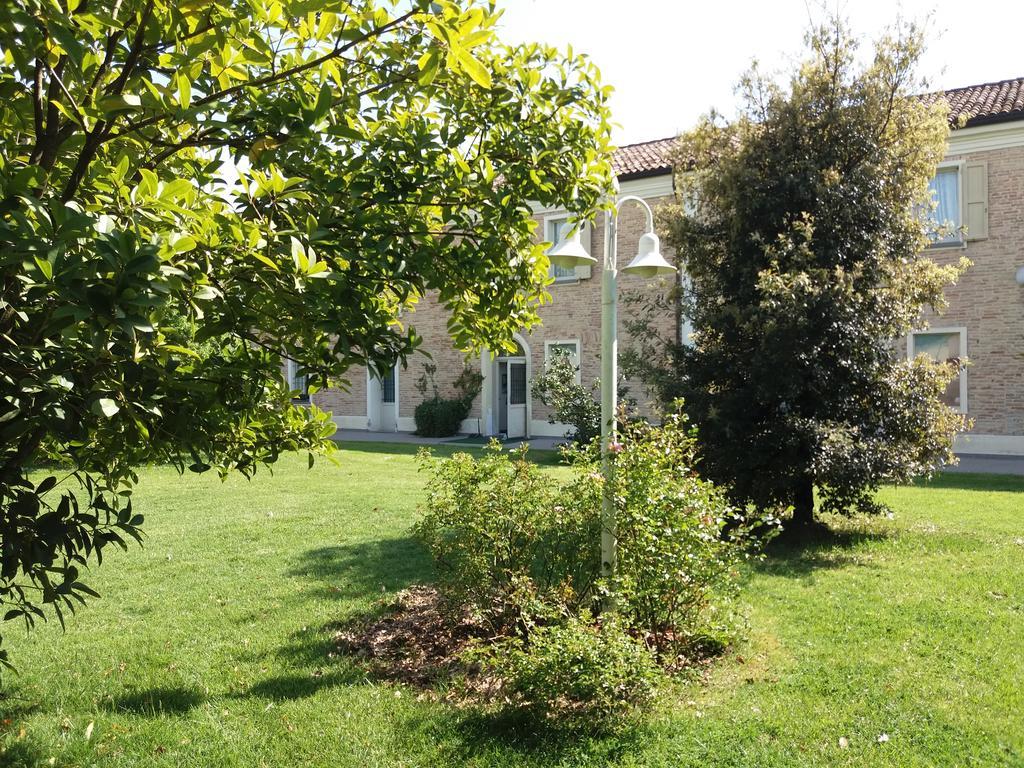 Relais Villa Roncuzzi Russi Kültér fotó