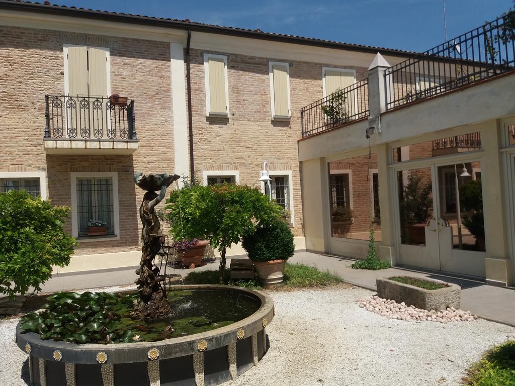 Relais Villa Roncuzzi Russi Kültér fotó