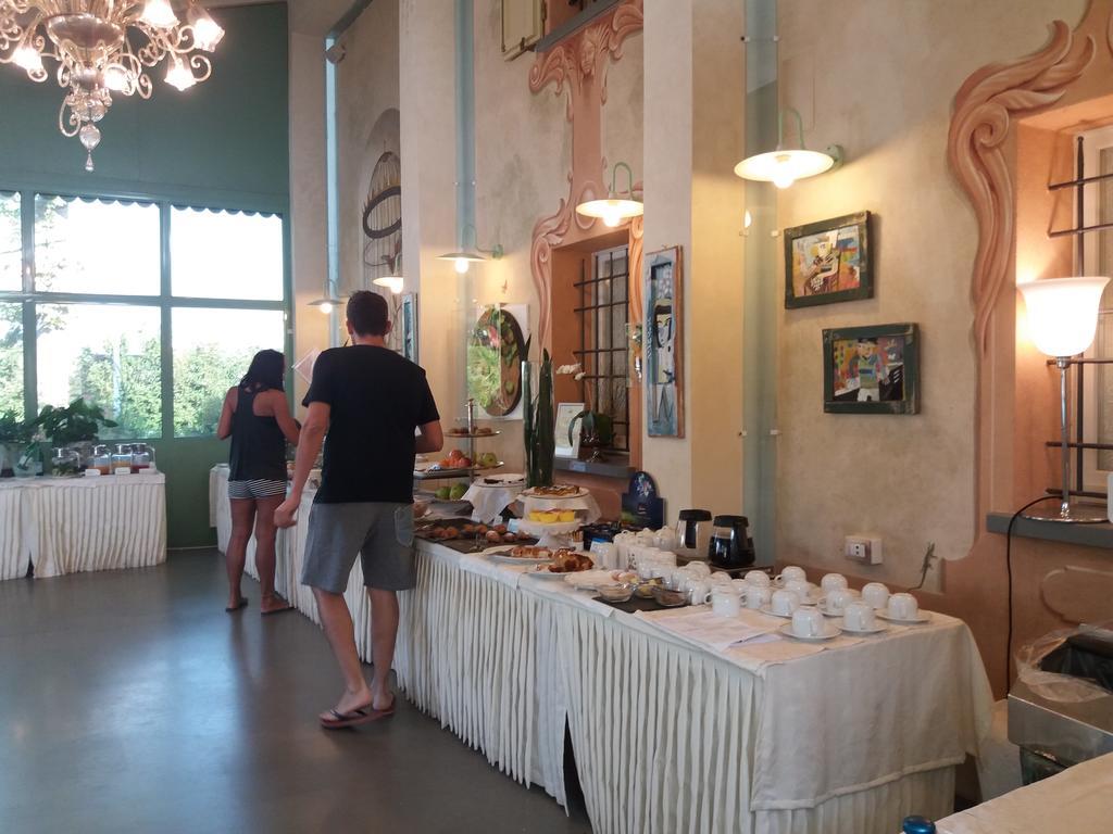 Relais Villa Roncuzzi Russi Kültér fotó