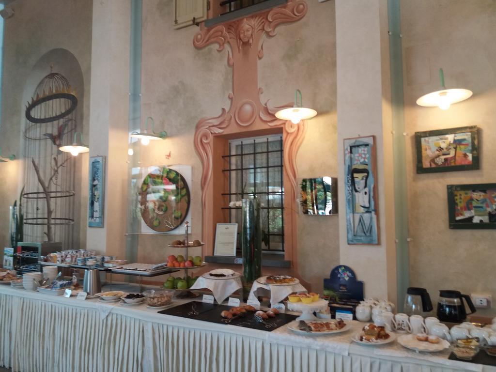 Relais Villa Roncuzzi Russi Kültér fotó