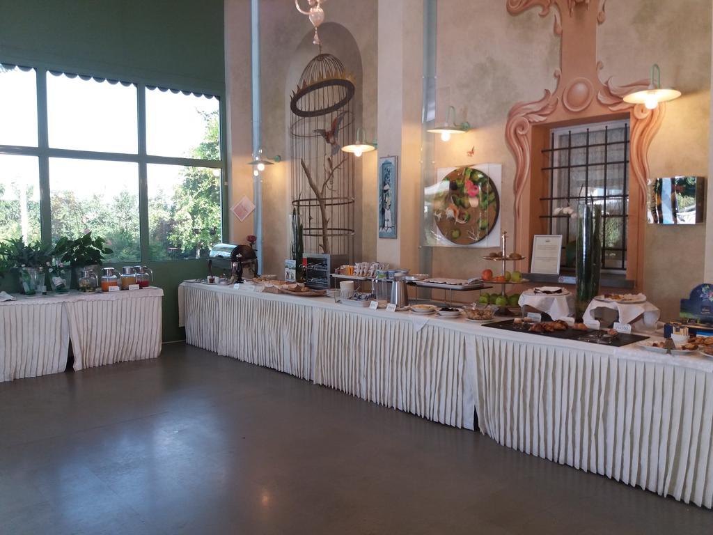 Relais Villa Roncuzzi Russi Kültér fotó