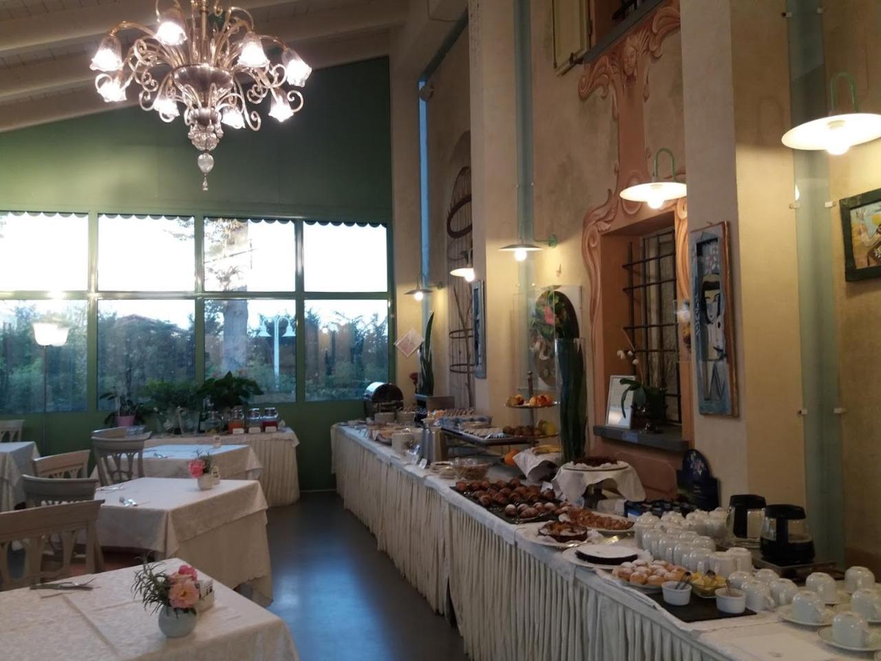 Relais Villa Roncuzzi Russi Kültér fotó
